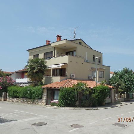 Apartments Alea Ровінь Екстер'єр фото