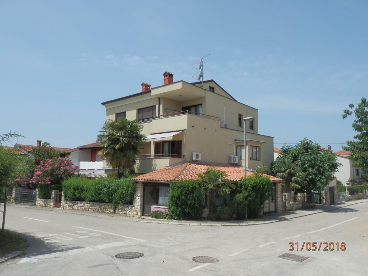 Apartments Alea Ровінь Екстер'єр фото